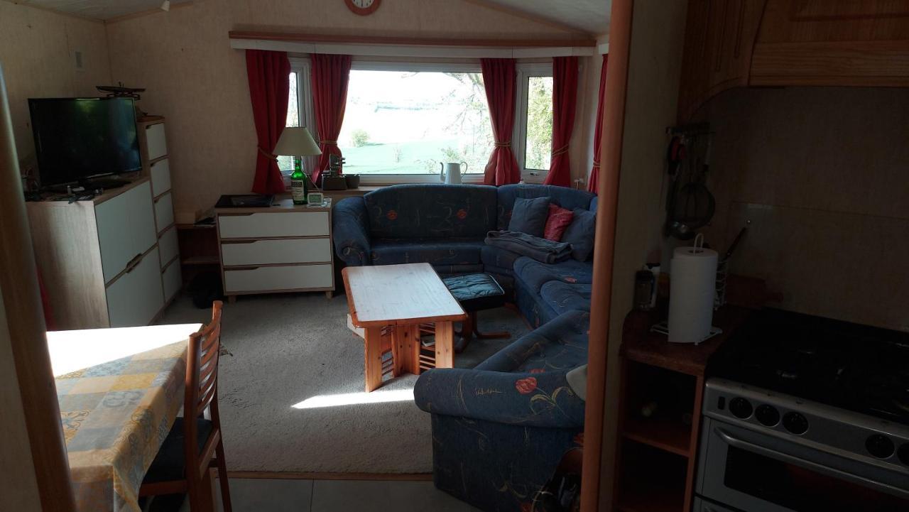 Camping Le Bois Jahan Brunelles Bagian luar foto