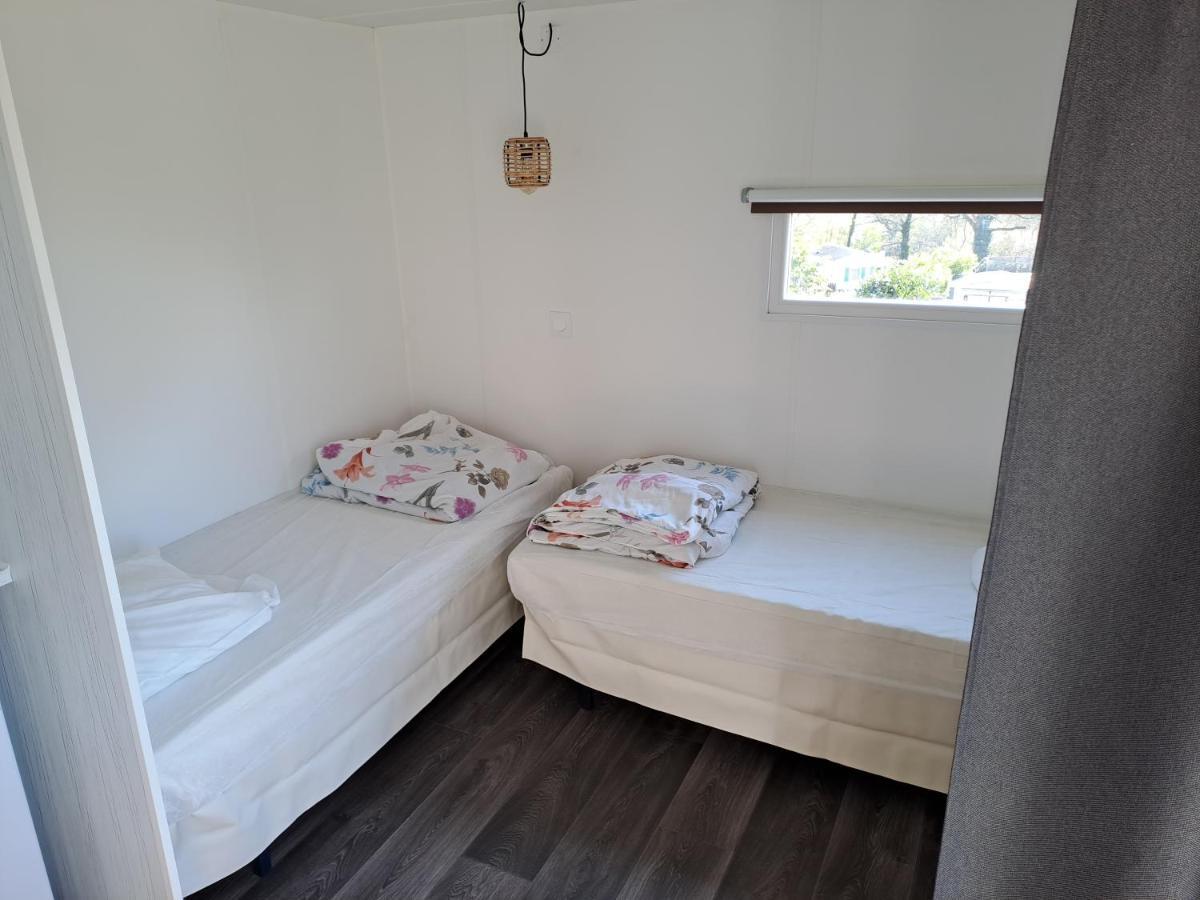 Camping Le Bois Jahan Brunelles Bagian luar foto