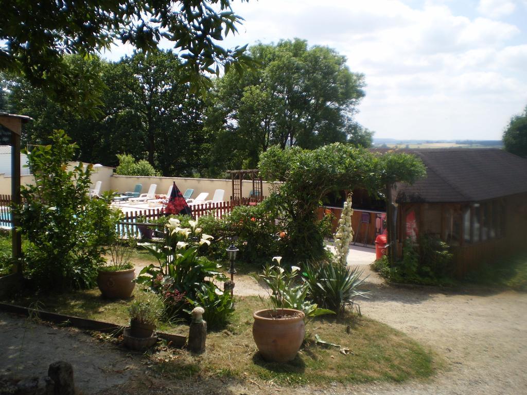 Camping Le Bois Jahan Brunelles Bagian luar foto