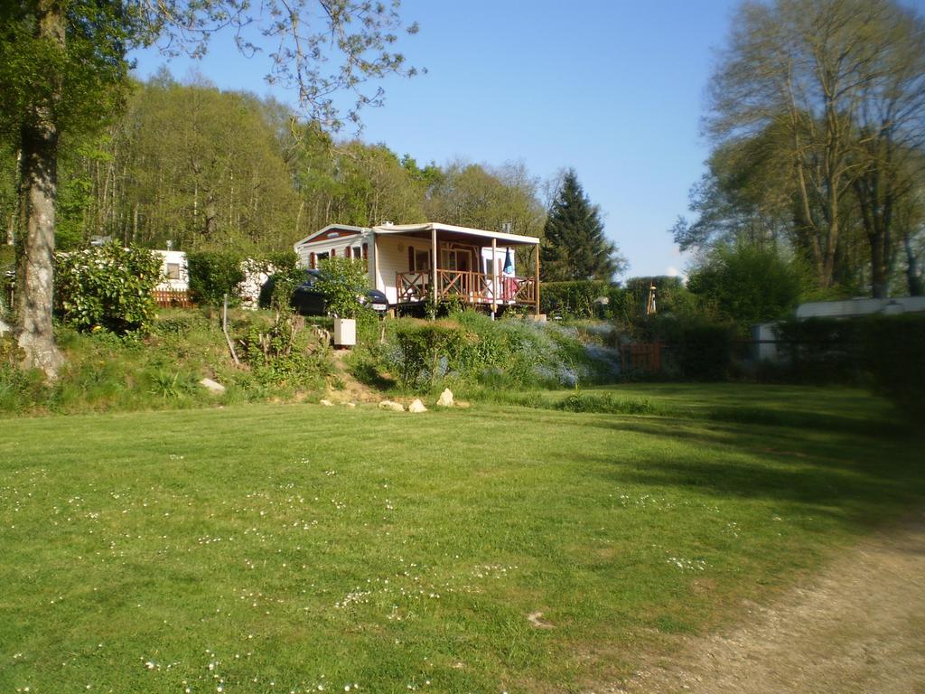 Camping Le Bois Jahan Brunelles Bagian luar foto