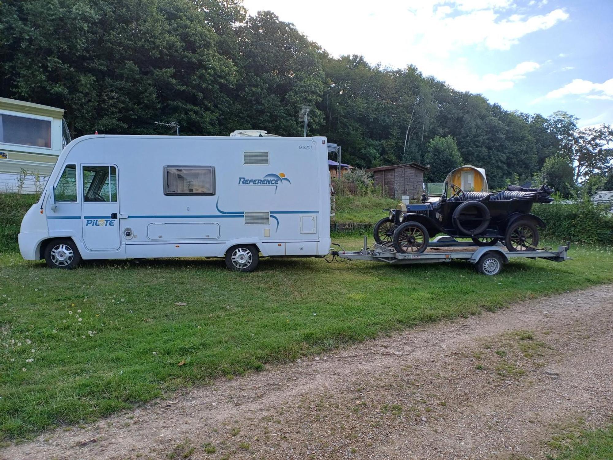 Camping Le Bois Jahan Brunelles Bagian luar foto