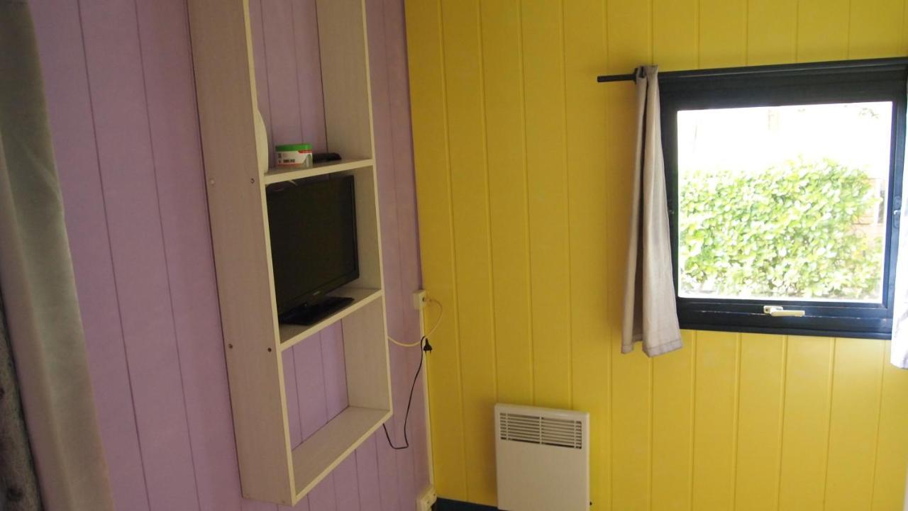 Camping Le Bois Jahan Brunelles Bagian luar foto
